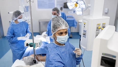 anästhesietechnische Assistenten im OP